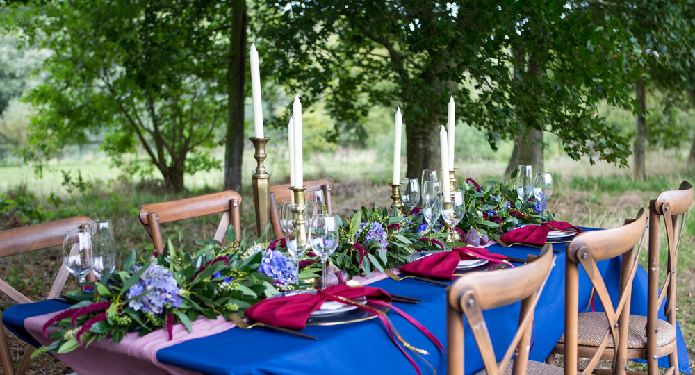 Al fresco tablescape.