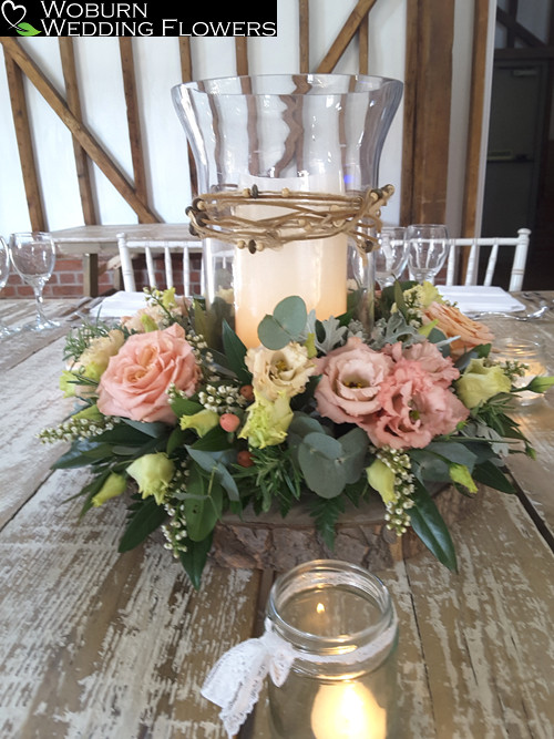 Rose, Lizzianthus and Hypericum hurricane lamp